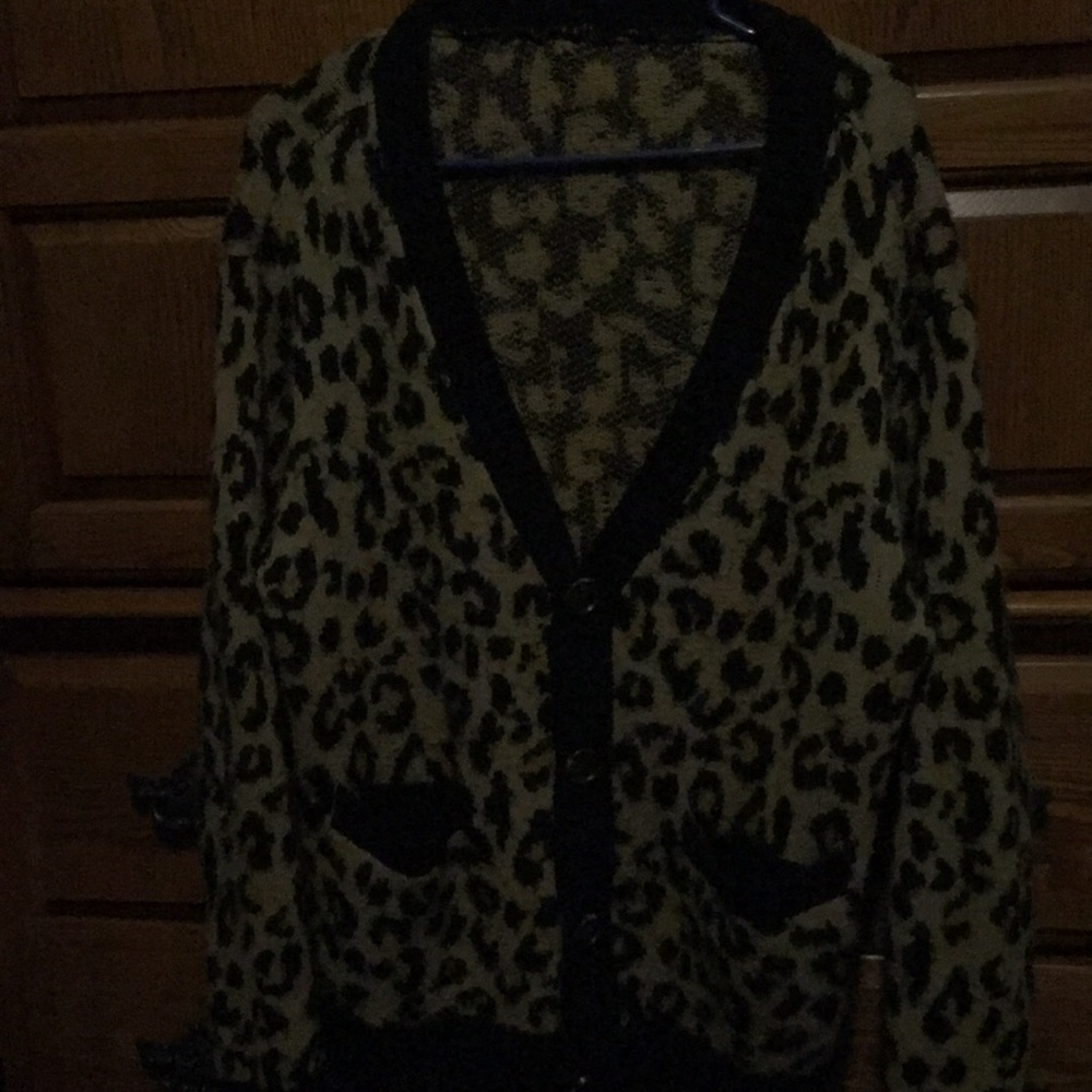 Cardigan light worn